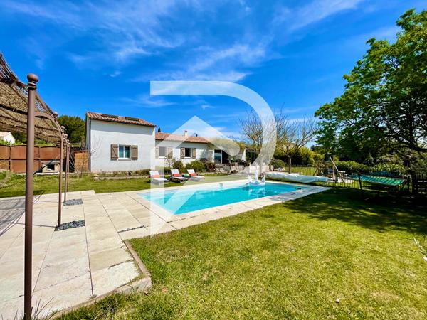 Villa 8 pièces 183 m2
