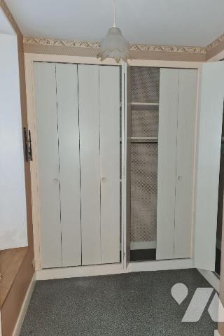 Venez visiter cette belle demeure d'env. 173m² habitable élevée sur cave / chaufferie en partie...