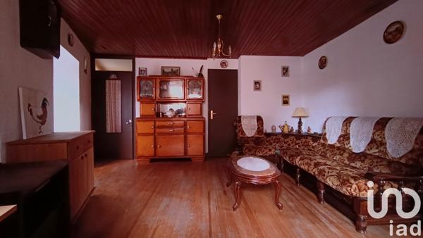 Maison traditionnelle 3 pièces de 78 m² à Salles-Curan (12410)