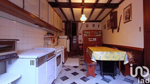 Maison traditionnelle 3 pièces de 78 m² à Salles-Curan (12410)
