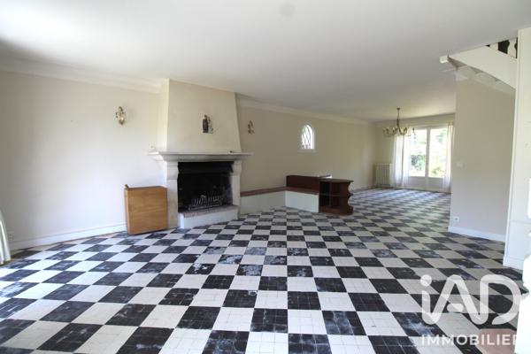 Maison à vendre 8 pièces 227 m² La Chartre-sur-le-Loir