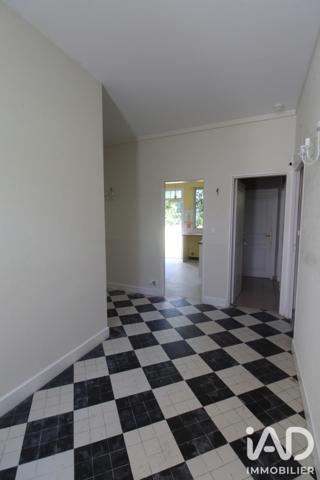Maison à vendre 8 pièces 227 m² La Chartre-sur-le-Loir