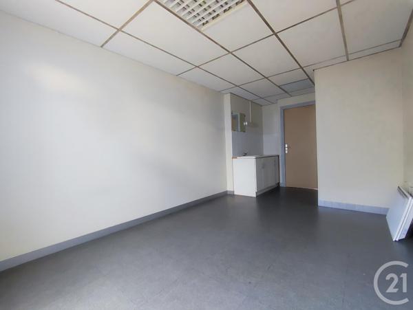 Appartement Local à vendre  7 pièces - 164 m2 THORIGNY SUR MARNE - 77