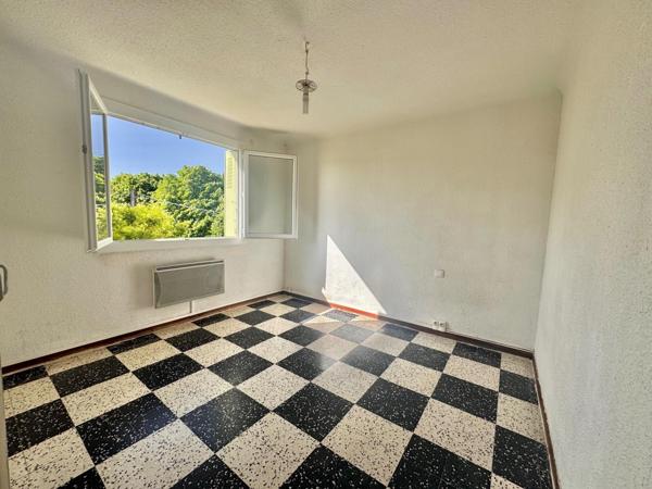 Appartement T4 78m2 avec cave et balcon