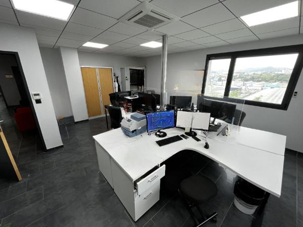 A LOUER : Bureaux disponibles à la découpe dès 48 m² à Saint-Etienne