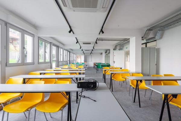 Bureaux à louer à PARIS 75018