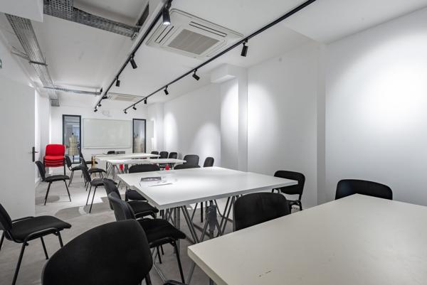 Bureaux à louer à PARIS 75018