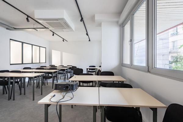Bureaux à louer à PARIS 75018