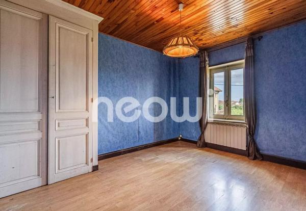 Maison à rénover avec extérieur et garage