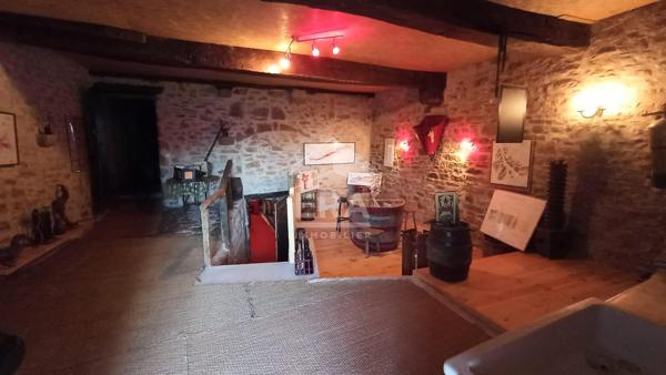 Maison de Prestige à Vendre à Saint Amour - Référence 4441