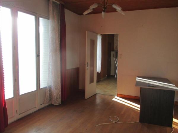 Fonds et/ou murs commerciaux à vendre à Port-sur-Saône en Haute-Saône (70170), ref : CP/E79