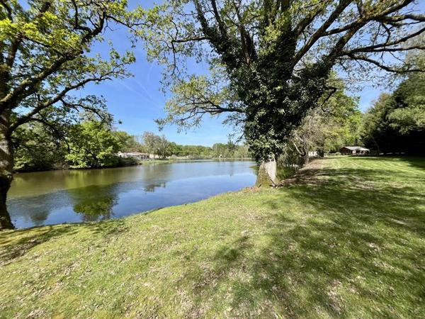 Maison à vendre |  Fléré-la-Rivière |  4 pièces | 200 m²