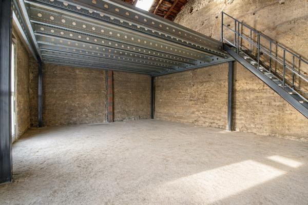 Murs 2 pièces 93.21 m2