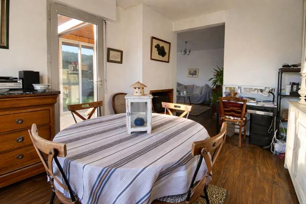 A vendre à SAINT-GREGOIRE, maison de 104m², jardin de 566m², quatre chambres, proche écoles,