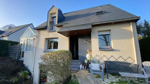A vendre à SAINT-GREGOIRE, maison de 104m², jardin de 566m², quatre chambres, proche écoles,