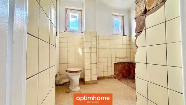 Ancien bâtiment communal à Wasserbourg - Immeuble brut sur 3 niveaux, gros potentiel