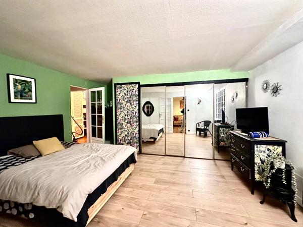 MARSEILLE 11ᵉ – LA POMME | MAISON DE CHARME DES ANNÉES 1920 – 190 M² – JARDIN, PISCINE ET GARAGE