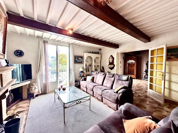 MARSEILLE 11ᵉ – LA POMME | MAISON DE CHARME DES ANNÉES 1920 – 190 M² – JARDIN, PISCINE ET GARAGE