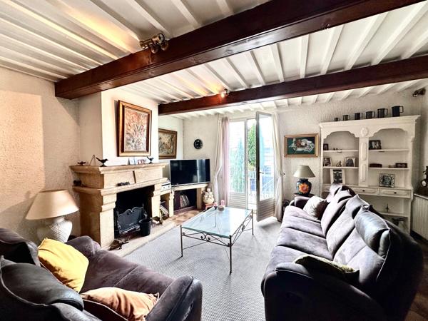 MARSEILLE 11ᵉ – LA POMME | MAISON DE CHARME DES ANNÉES 1920 – 190 M² – JARDIN, PISCINE ET GARAGE