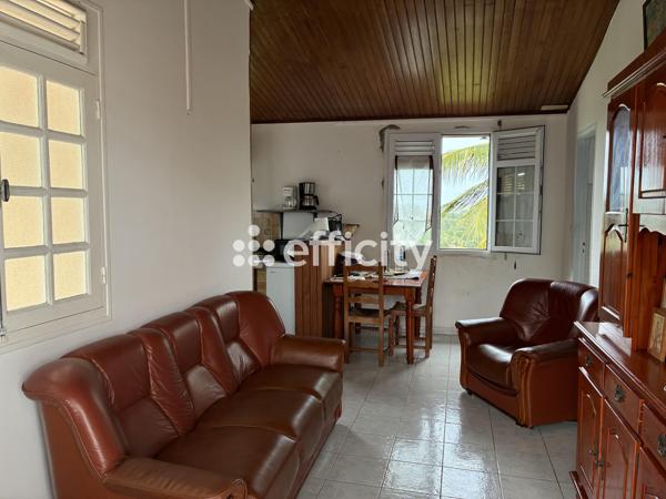 Maison
         6 pièces
        - 100 m² Exclusivité 230 000 € *
