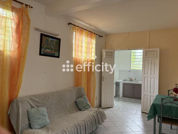 Maison
         6 pièces
        - 100 m² Exclusivité 230 000 € *