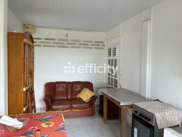 Maison
         6 pièces
        - 100 m² Exclusivité 230 000 € *