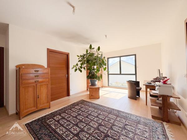 Sergy (01630) MAISON 6 PIECES 175 M2