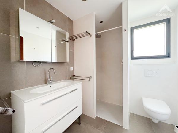 Sergy (01630) MAISON 6 PIECES 175 M2