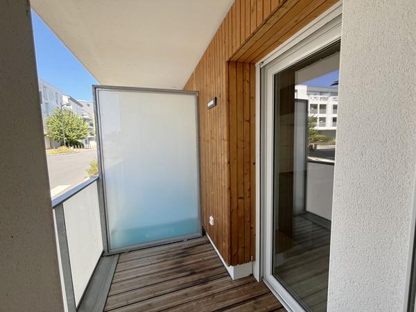 Appartement  très récent à Saint Herblain bourg, 2 pièces, balcon, stationnement