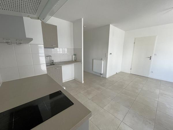 Appartement  très récent à Saint Herblain bourg, 2 pièces, balcon, stationnement