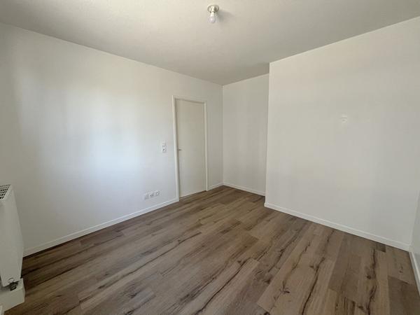 Appartement  très récent à Saint Herblain bourg, 2 pièces, balcon, stationnement