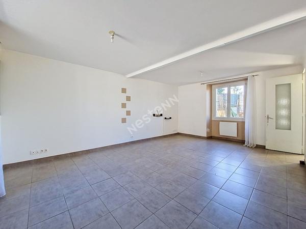 Maison à LOUER - 2 chambres - COUFFÉ