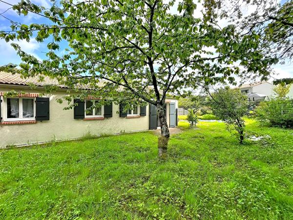SAINT SEBASTIEN SUR LOIRE MAISON DE PLAIN PIED 2 CHAMBRES + 2 BUREAUX JARDIN 400M2