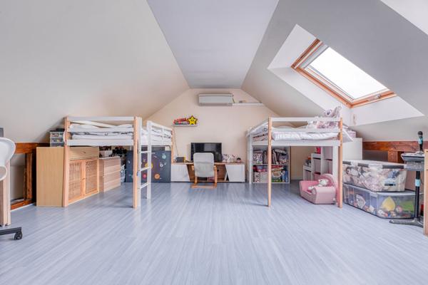 Maison familiale avec jardin, environnement calme