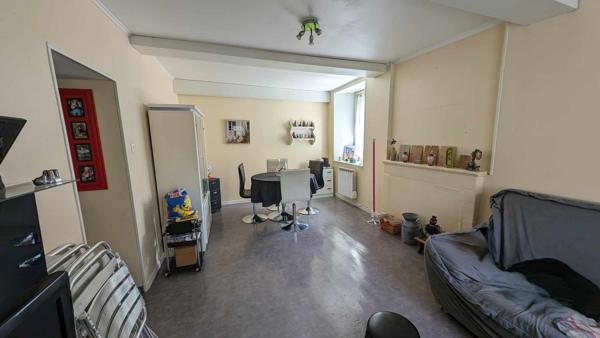Vente
                Maison85 m² - 5 Pièces -
                    BAR LE DUC (55000)