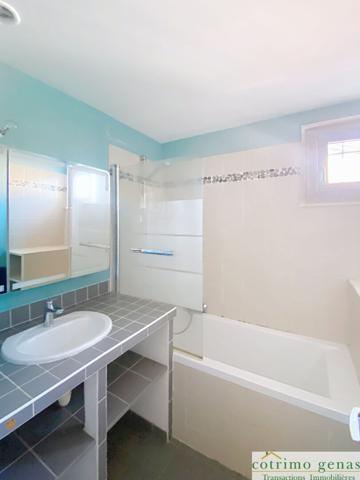 GENAS maison 90 m² T4 proche centre