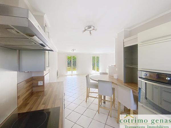 GENAS maison 90 m² T4 proche centre