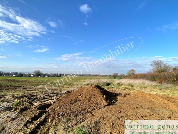 GENAS centre Terrain de 362m² viabilisé