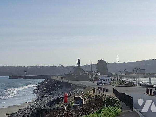 CAMARET SUR MER - A deux pas de la plage, des quais, commerces et chemins de randonnée, duplex ...
