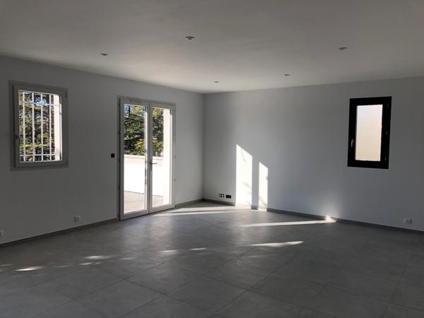 Belle maison de ville centre Uzès