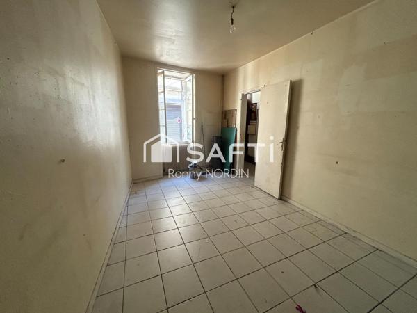 Maison en pierre à renover de 90 m2 - Trois chambres