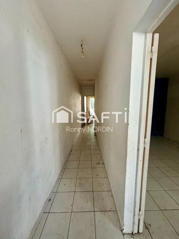 Maison en pierre à renover de 90 m2 - Trois chambres