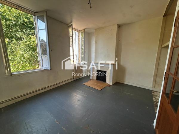 Maison en pierre à renover de 90 m2 - Trois chambres