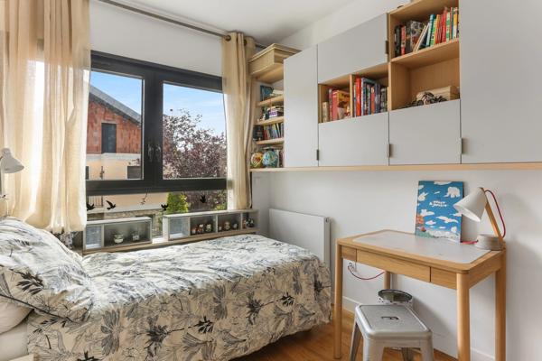 APPARTEMENT EN TRIPLEX 6 PIECES QUARTIER DU PARC A SAINT-MAUR-DES-FOSSES (94)