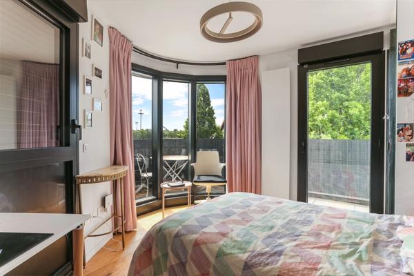 APPARTEMENT EN TRIPLEX 6 PIECES QUARTIER DU PARC A SAINT-MAUR-DES-FOSSES (94)