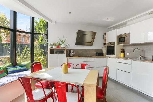 APPARTEMENT EN TRIPLEX 6 PIECES QUARTIER DU PARC A SAINT-MAUR-DES-FOSSES (94)