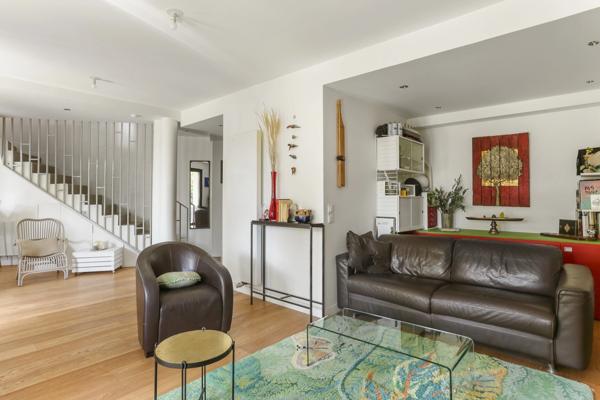 APPARTEMENT EN TRIPLEX 6 PIECES QUARTIER DU PARC A SAINT-MAUR-DES-FOSSES (94)