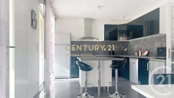 Appartement F5 à vendre  5 pièces - 102,01 m 2   ST JEAN DE VEDAS  - 34