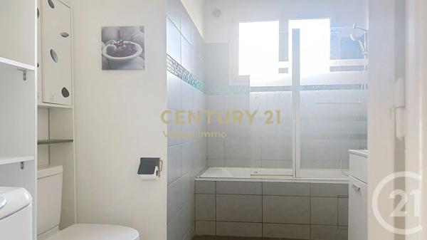 Appartement F5 à vendre  5 pièces - 102,01 m 2   ST JEAN DE VEDAS  - 34