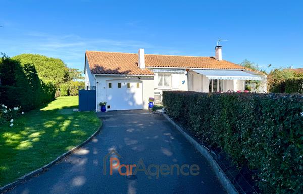 MAISON PLAIN-PIED TERRAIN 1259 M2 PISCINE